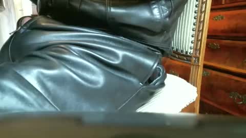 Snapshot of leathermotocross001 chatting on 14, 12, 2024 Leathermotocross online show from 14, 12, 2024