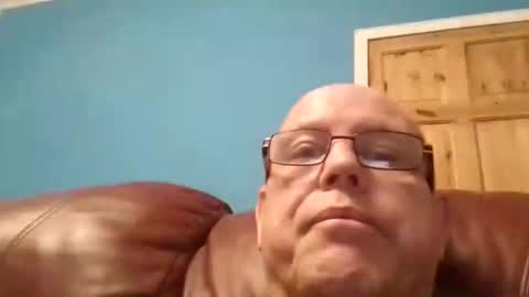 leatherpants68 online show from 4, 11, 2025