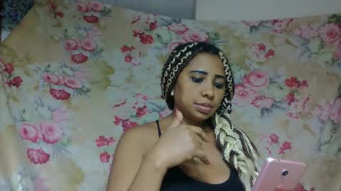 Snapshot of leatianaa chatting on 17, 5, 2026 leatianaa online show from 17, 5, 2026