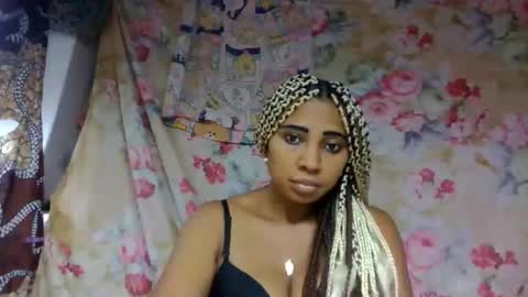 Snapshot of leatianaa chatting on 25, 5, 2026 leatianaa online show from 25, 5, 2026