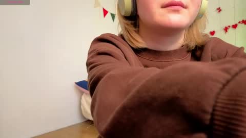 Ellie online show from 23, 4, 2026