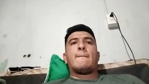 leche_dura122 online show from 8, 12, 2024