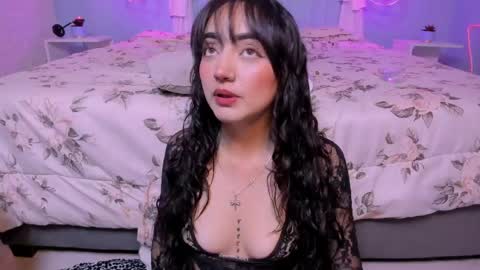 Snapshot of leeah_carter chatting on 2, 6, 2026 Leah Carter online show from 2, 6, 2026