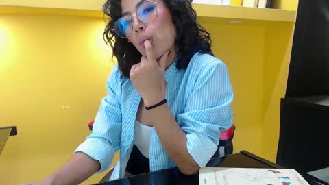 Snapshot of leethompson_ chatting on 19, 12, 2024 Leet online show from 19, 12, 2024