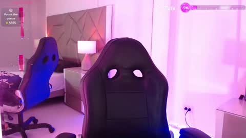 Snapshot of leethompson_ chatting on 19, 2, 2025 Leet online show from 19, 2, 2025