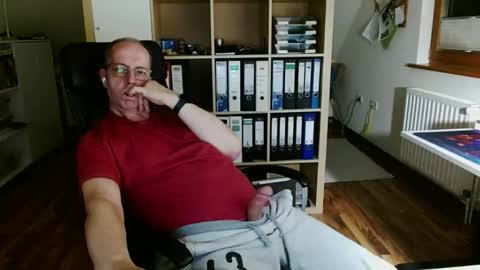 Snapshot of lefti27 chatting on 6, 4, 2026 Dave online show from 6, 4, 2026