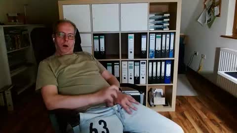 Snapshot of lefti27 chatting on 10, 5, 2026 Dave online show from 10, 5, 2026