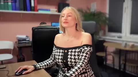 LegsLONG online show from 12, 1, 2026