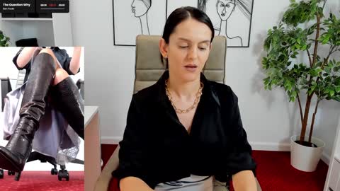 Elle  online show from 27, 1, 2025