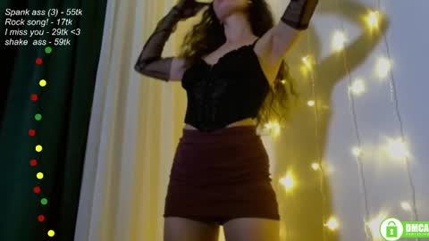 hey Im Leia and I love rock  online show from 7, 3, 2025