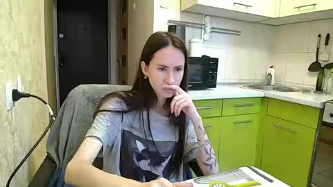 Leila online show from 9, 9, 2025