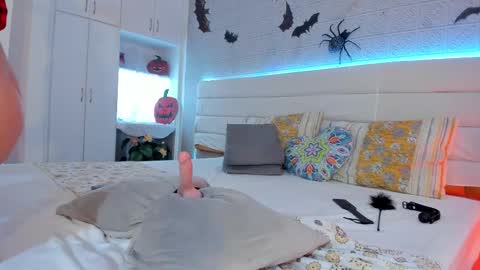 Snapshot of leilahiuston chatting on 31, 10, 2025 online show from 31, 10, 2025