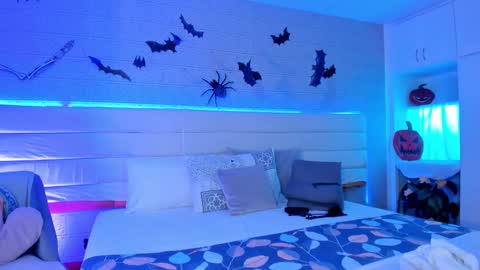 Snapshot of leilahiuston chatting on 1, 11, 2025 online show from 1, 11, 2025