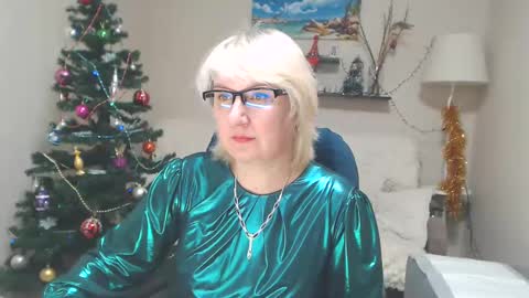 Leila Kinky online show from 8, 1, 2025