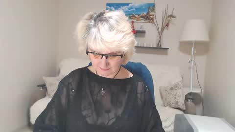 Leila Kinky online show from 18, 1, 2025