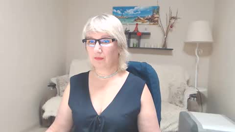 Leila Kinky online show from 22, 2, 2025