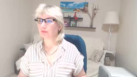 Leila Kinky online show from 7, 3, 2025