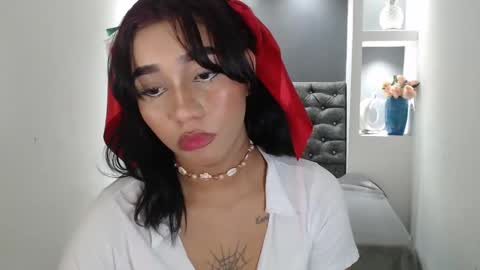 Snapshot of leilasweetxx chatting on 17, 12, 2024 Mar online show from 17, 12, 2024