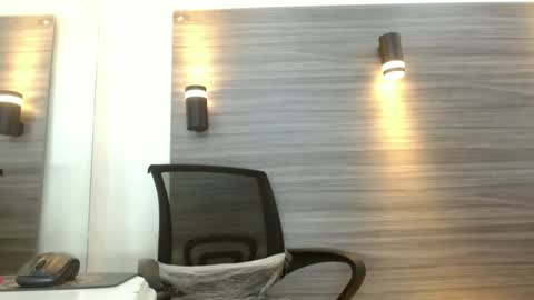 Snapshot of lelehott01 chatting on 7, 7, 2026 lelehott01 online show from 7, 7, 2026