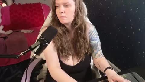 Junie 3 online show from 5, 2, 2026