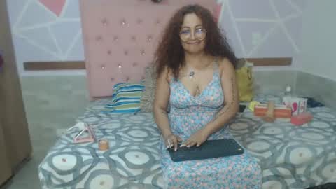 Snapshot of lena_lawson chatting on 12, 12, 2024 lena_lawson online show from 12, 12, 2024