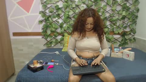 Snapshot of lena_lawson chatting on 5, 2, 2025 lena_lawson online show from 5, 2, 2025