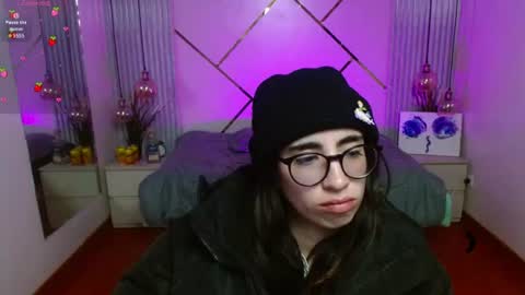 Snapshot of lena_roses chatting on 4, 7, 2026 Lena online show from 4, 7, 2026