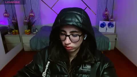 Snapshot of lena_roses chatting on 7, 7, 2026 Lena online show from 7, 7, 2026