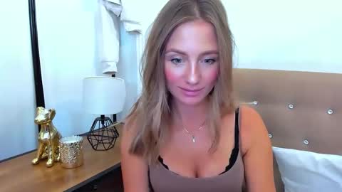 lena_sexi online show from 23, 9, 2025