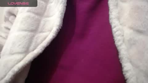 lenagolden online show from 9, 11, 2025