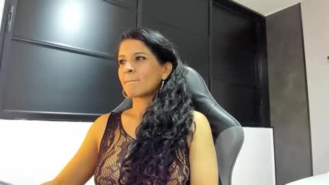 Snapshot of lenna_rosse_ chatting on 10, 10, 2025 L E N N A online show from 10, 10, 2025