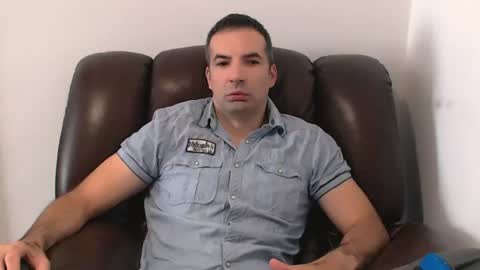 Snapshot of leo_gianni chatting on 8, 8, 2026 Leo Gianni online show from 8, 8, 2026