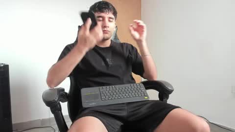 Leo Jones online show from 8, 4, 2026