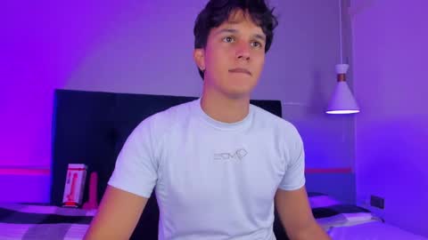 Snapshot of leo_savage_ chatting on 5, 10, 2025 Leo online show from 5, 10, 2025