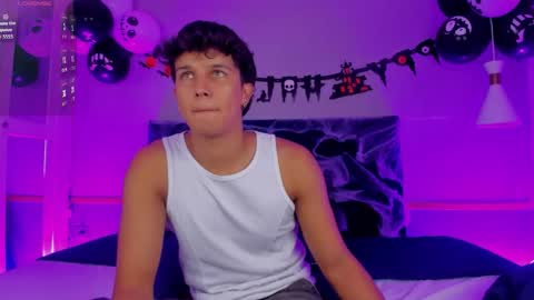 Snapshot of leo_savage_ chatting on 14, 10, 2025 Leo online show from 14, 10, 2025