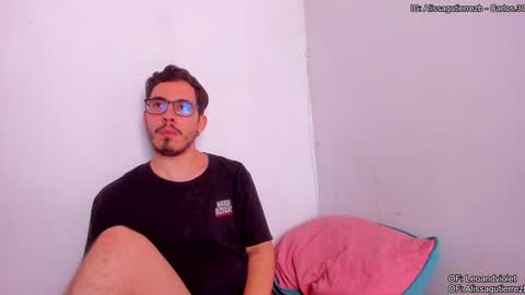 Snapshot of leoandviolet chatting on 10, 1, 2025 Carlos  Alissa. Help us to reach 100 likes  online show from 10, 1, 2025
