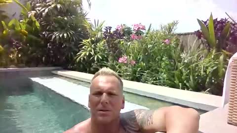 Snapshot of leoboyf4f chatting on 28, 10, 2025 TheBigLeo online show from 28, 10, 2025