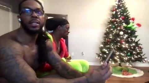 Snapshot of leobrixxx chatting on 16, 12, 2024 leobrixxx online show from 16, 12, 2024