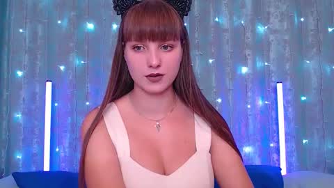 Snapshot of leonaalove chatting on 14, 9, 2025 Leonaalove online show from 14, 9, 2025