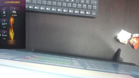 leonela   online show from 2, 3, 2025