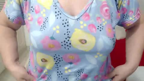 leonela   online show from 3, 6, 2026