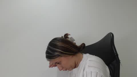 Snapshot of leonella_ass__ chatting on 3, 1, 2025 Leonella online show from 3, 1, 2025