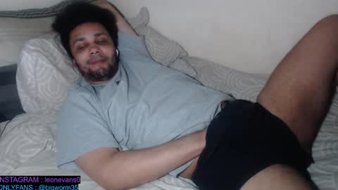 Snapshot of leonevans33 chatting on 4, 2, 2026 LSE online show from 4, 2, 2026