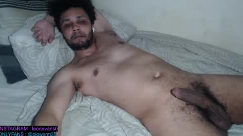 Snapshot of leonevans33 chatting on 9, 2, 2026 LSE online show from 9, 2, 2026