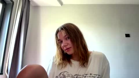 Snapshot of leonidadesantiago chatting on 29, 6, 2026 Reily online show from 29, 6, 2026