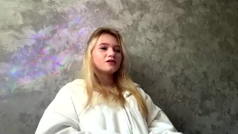 Mia online show from 6, 7, 2026