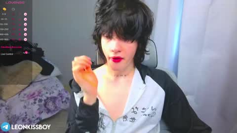 leonkissboy online show from 31, 3, 2026