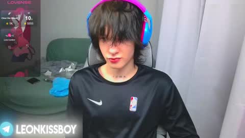 leonkissboy online show from 16, 4, 2026