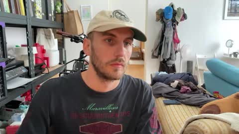 Snapshot of leonvampire chatting on 7, 10, 2025 Leon online show from 7, 10, 2025