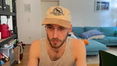 Leon online show from 4, 3, 2026